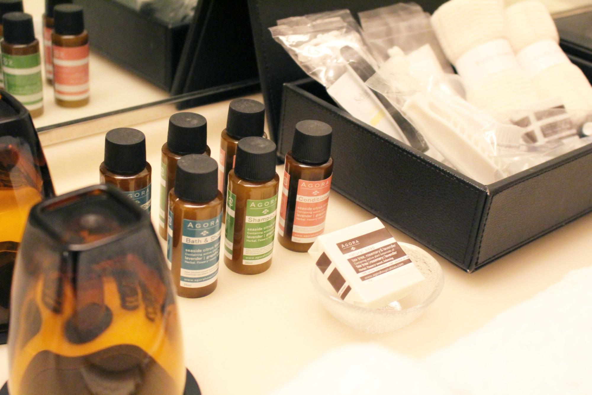 Hotel Agora Regency Osaka Sakai Sakai  Εξωτερικό φωτογραφία A selection of toiletries