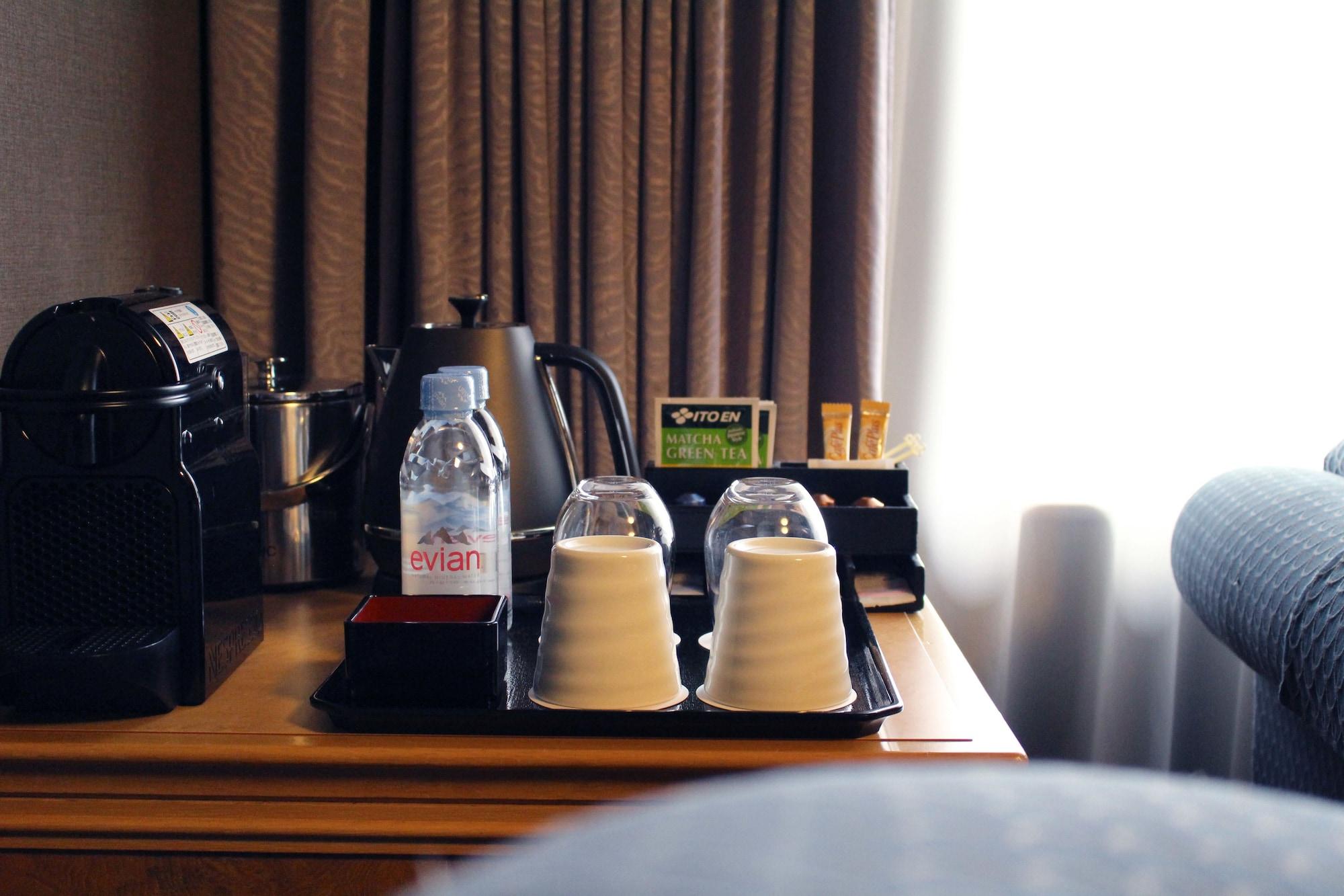 Hotel Agora Regency Osaka Sakai Sakai  Εξωτερικό φωτογραφία Avian water in a hotel room